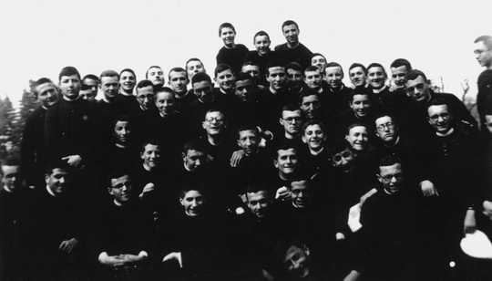 Venegono, 1945. Foto de grup al Seminari Major (don Giussani és al centre). ©Arxiu personal de Livia Giussani - Fraternitat de CL