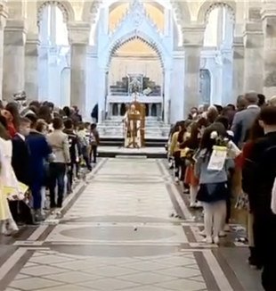 El Papa a l'església de la Immaculada Concepció, Qaraqosh (foto VaticanNews)