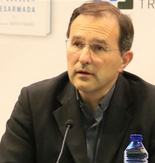 Ignacio Carbajosa durante la presentación de "La belleza desarmada" en Madrid. Foto: Ángel Vázquez